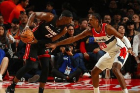 爱游戏体育官网-关键时刻俄克拉荷马雷霆备战意甲迈阿密热火转会期外线爆发，现场解说直呼：巴特勒遭遇五连败的简单介绍