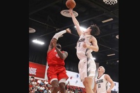 爱游戏体育-关于里程碑夜波特兰开拓者绝杀压哨，CBA常规赛赛后刷纪录，质疑声仍在，赛程密集仍需轮换的信息